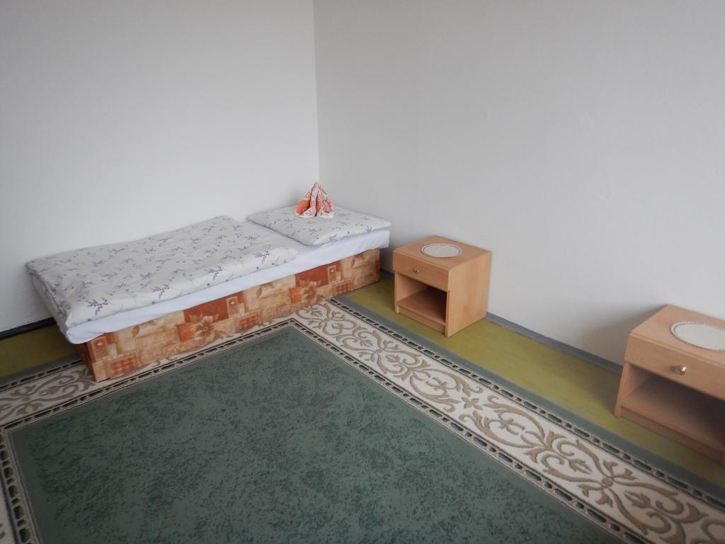 Biznis Centrum / Ubytovna Rožňava 客房 照片